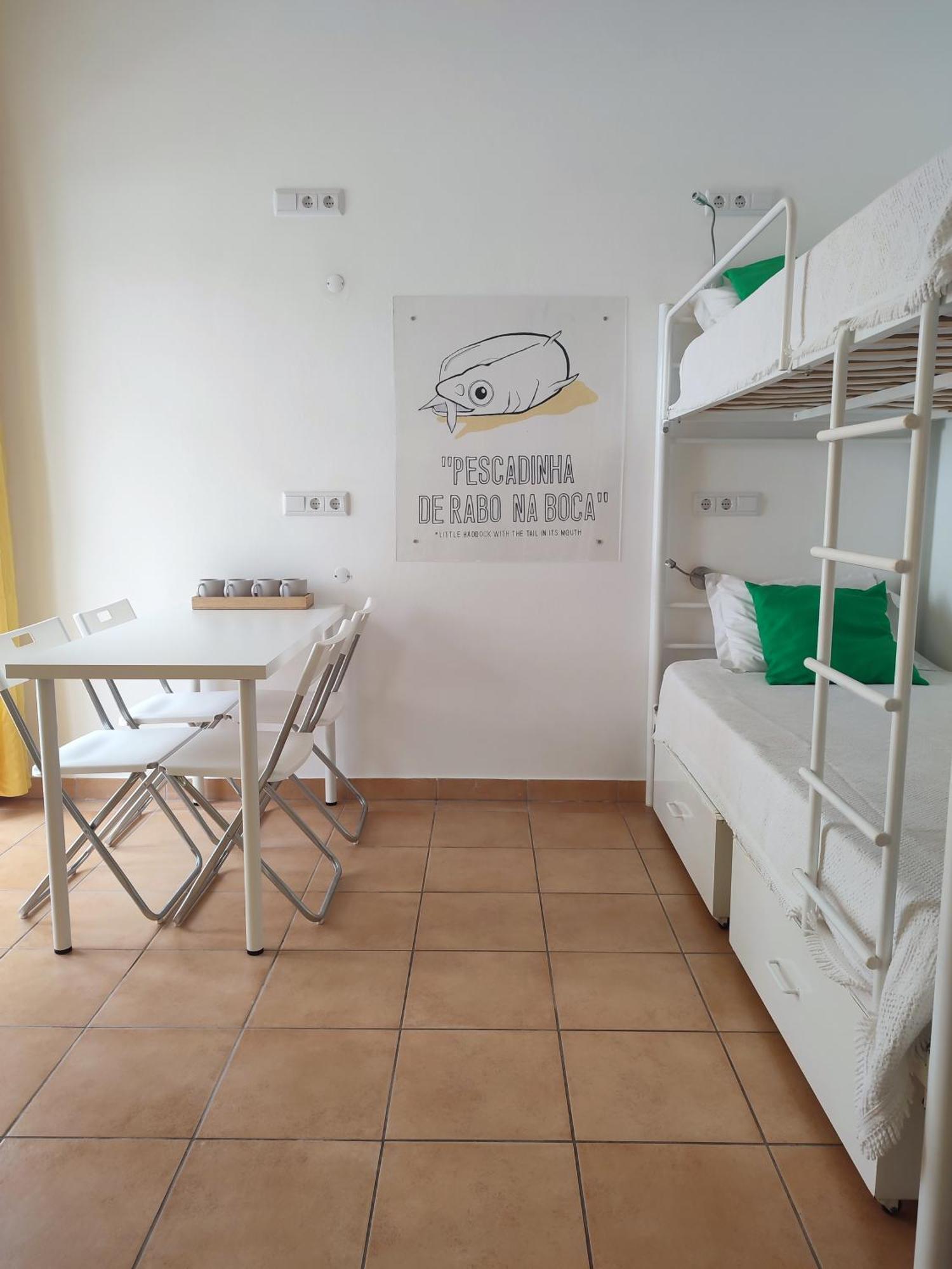 לאגוּ‏ש Racing Mackerel Hostel מראה חיצוני תמונה