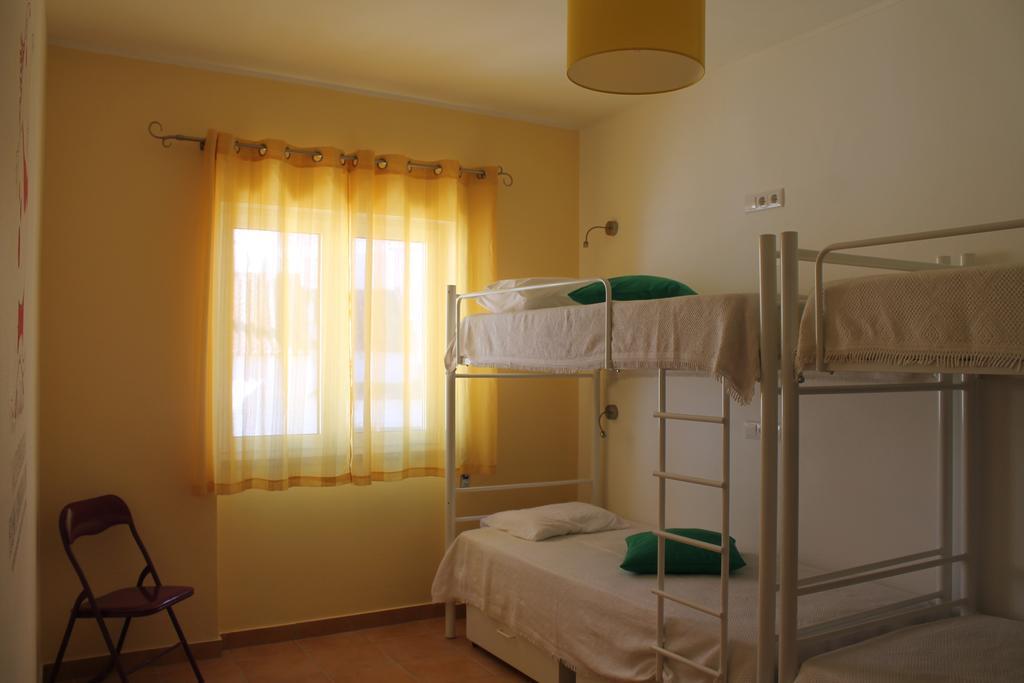 לאגוּ‏ש Racing Mackerel Hostel חדר תמונה